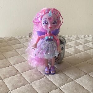 Magic Mixies Pixlings - Unia the Unicorn Doll (Series 1)